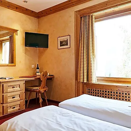 Готель Languard 3*