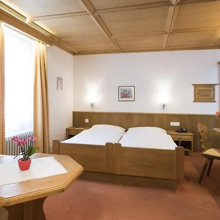 Hotel Languard 3*
