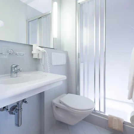 Hotel Languard 3*